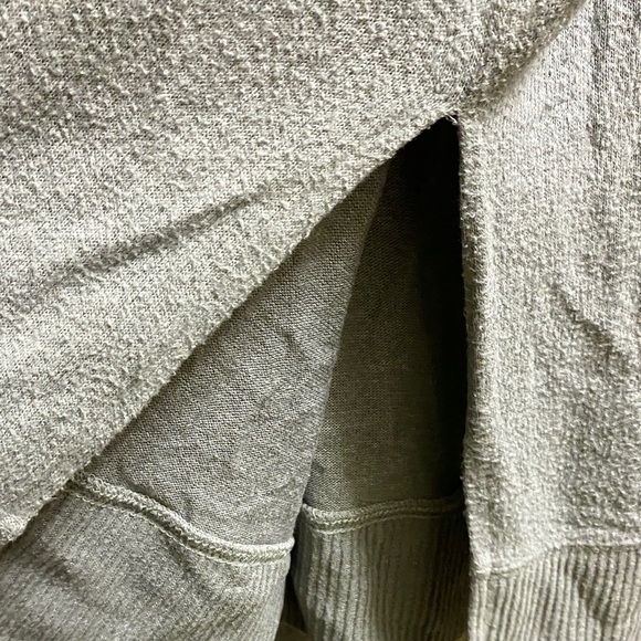 Planet Gold• Sage Green• Lounge Set - Picture 7 of 9